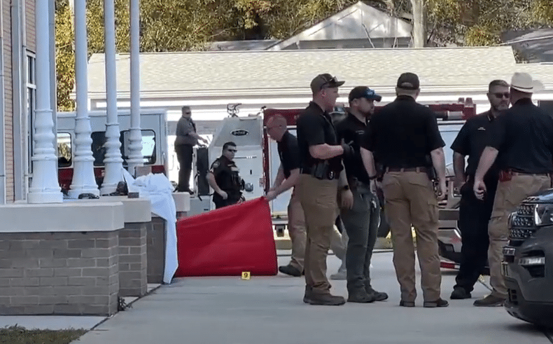 Woman shoots husband right outside divorce court - Informing News