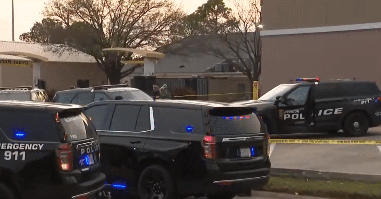 A 17-year-old is shot and killed in a McDonald's parking lot ...