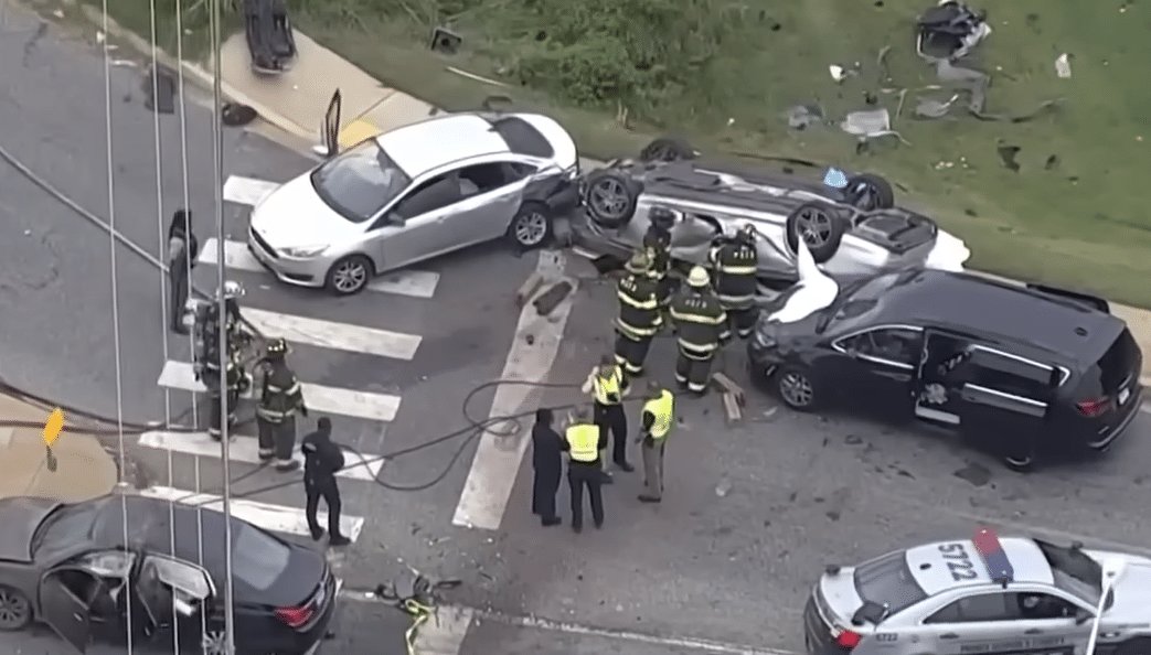 Two women killed in multi-vehicle crash - Informing News
