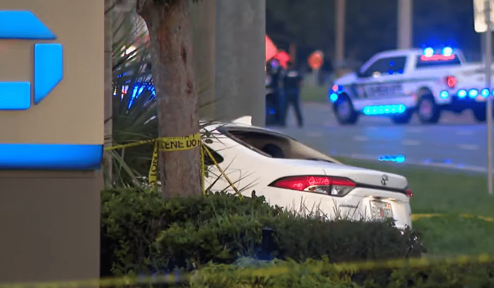 Young woman shot and killed while driving - Informing News