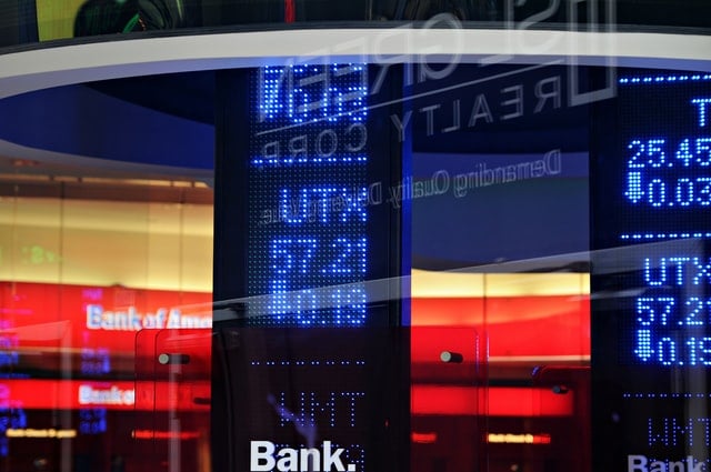 Stock Market Crash 2022 - Photo by Oren Elbaz on Unsplash